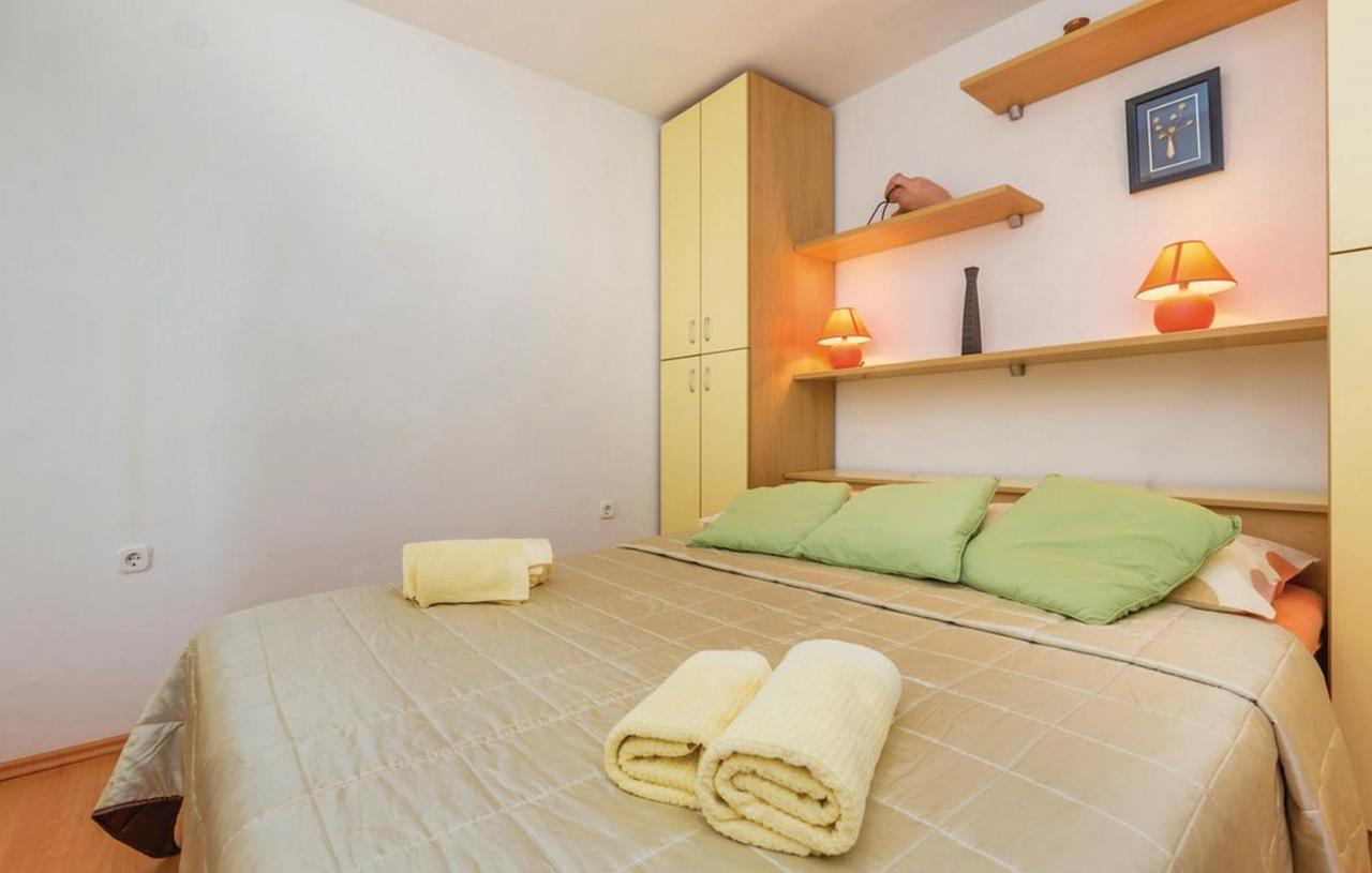 Apartments Paola Karlobag Habitación foto